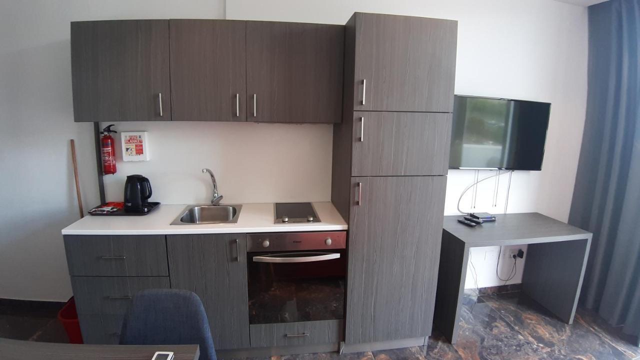Hub Apartment San Ġiljan Buitenkant foto