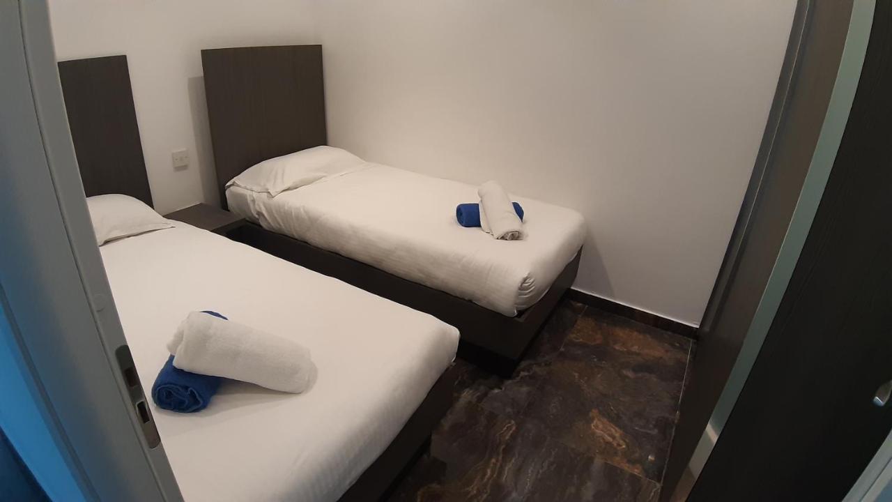Hub Apartment San Ġiljan Buitenkant foto