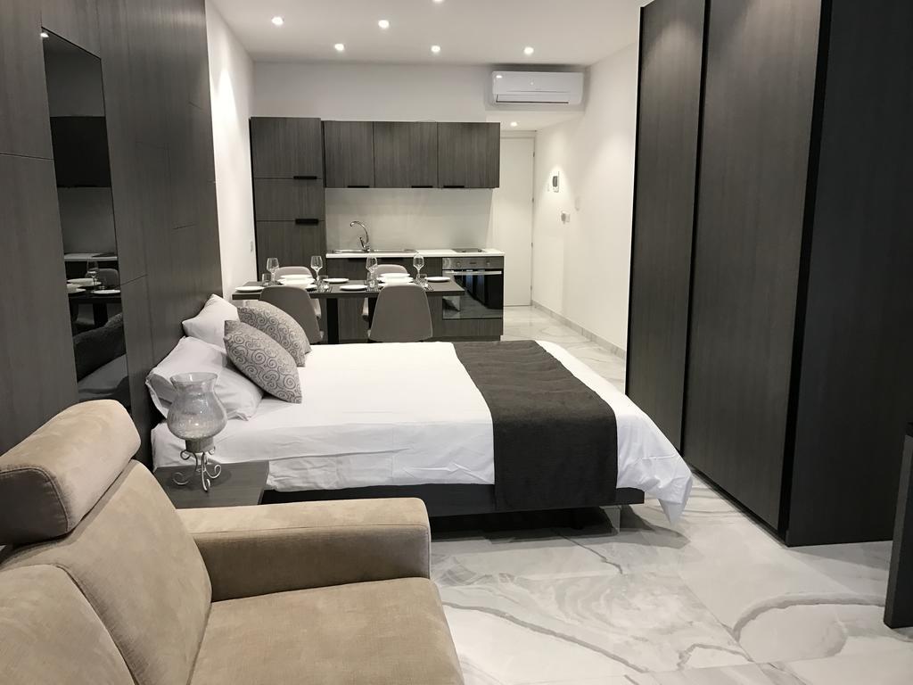 Hub Apartment San Ġiljan Buitenkant foto
